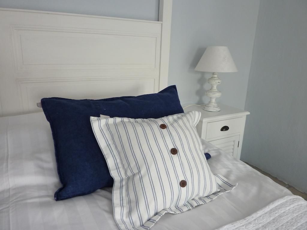 Le Mas Del Sol Bed and Breakfast Bonnieux Habitación foto
